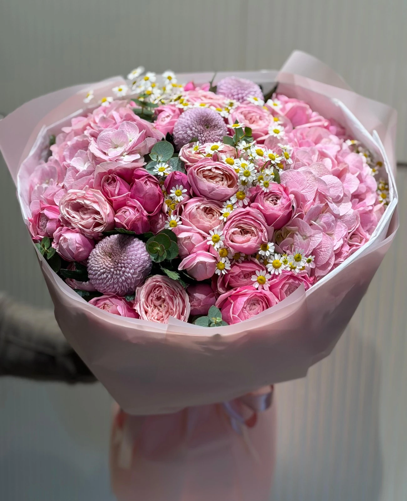 Daisy in pink Bouquet